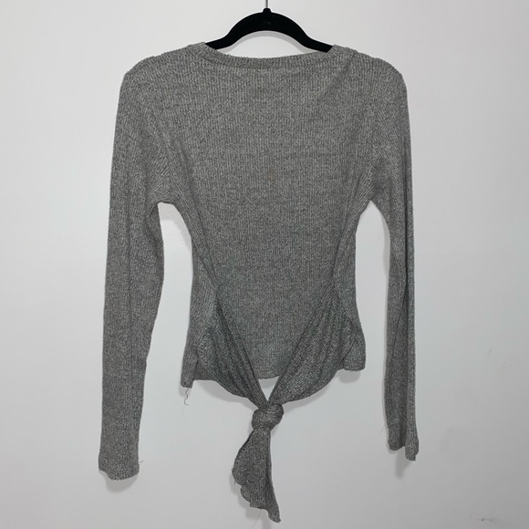 TIE AT WAIST LONG SLEEVE - Picture 2 of 4